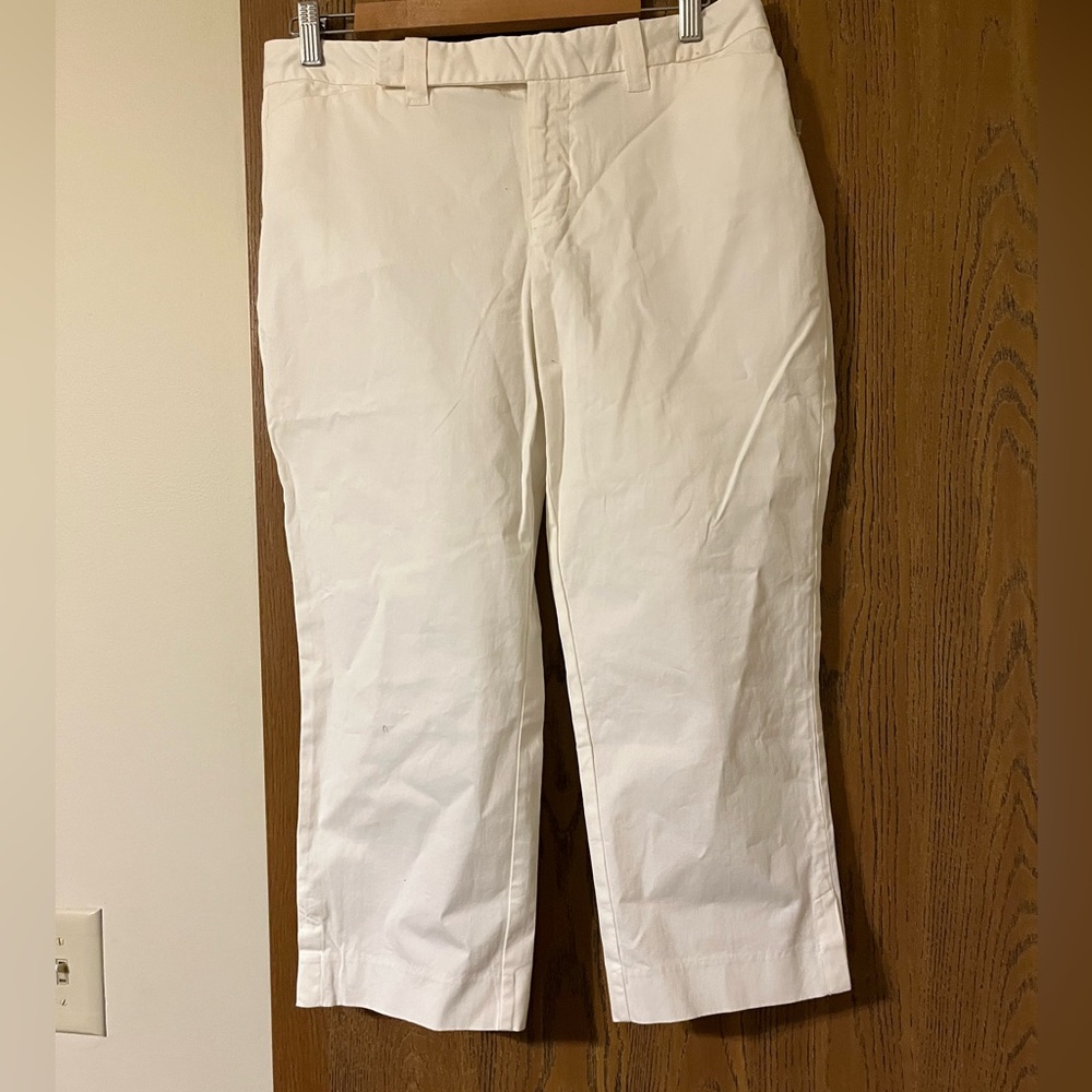 GAP Women's Cream Capris
